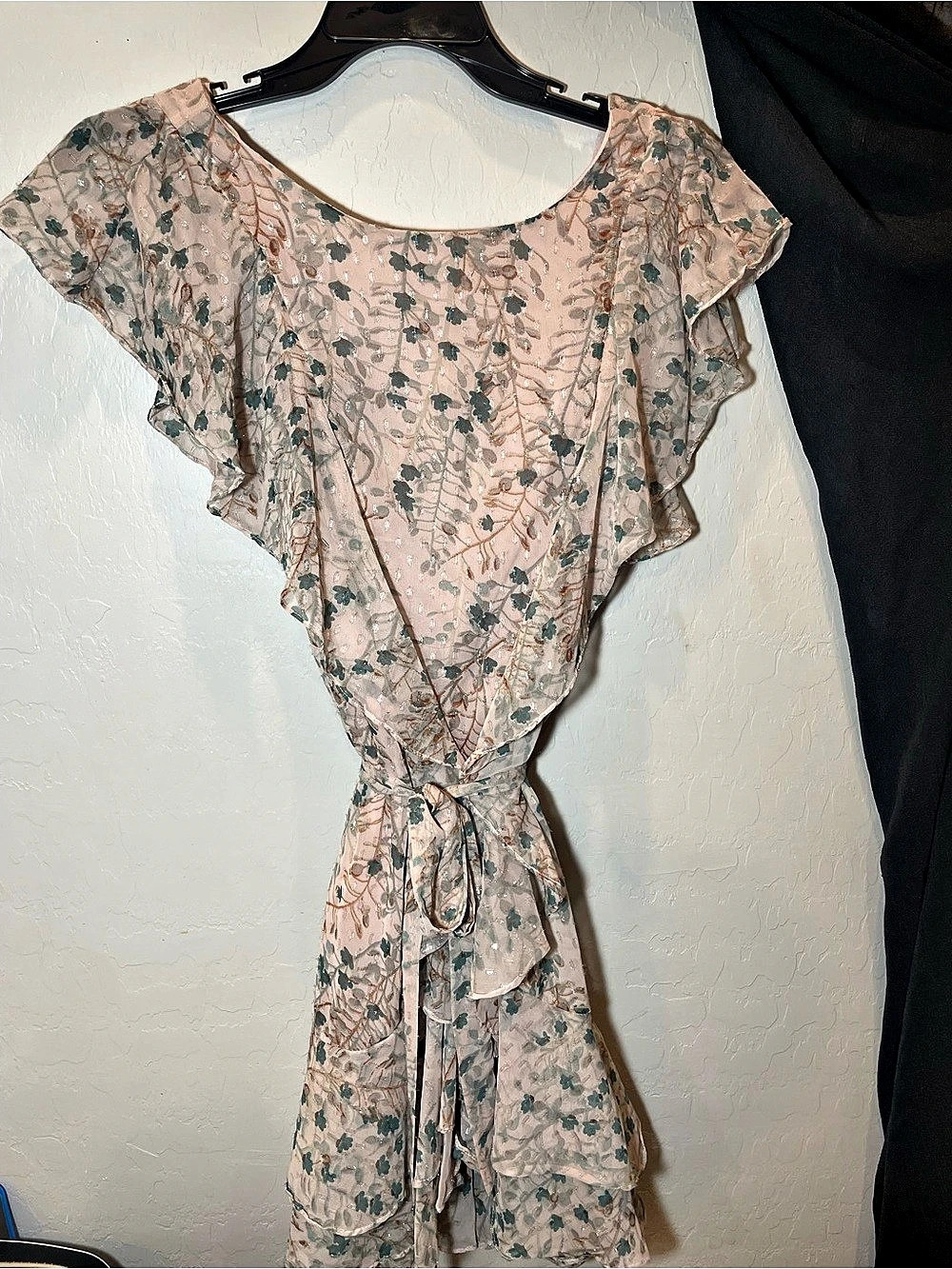 Chelsea & Violet Floral Ruffle Mini Dress Pink with green floral size Medium